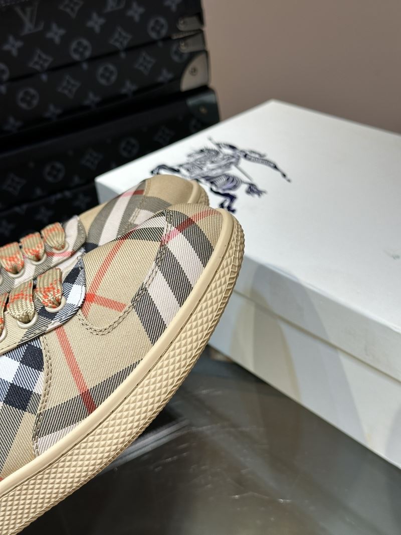 Burberry Low Shoes